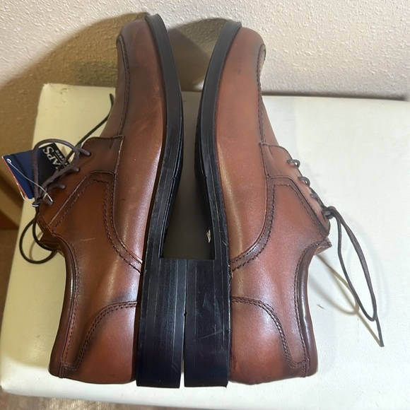 Chaps Dress shoe. Size 12 - Picture 7 of 8